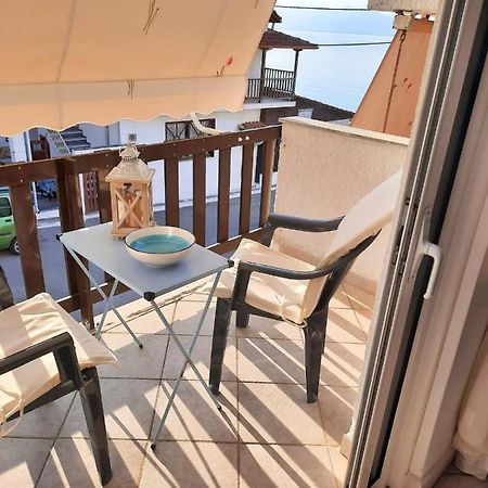 Beautiful Seaside Studio Akrata Luaran gambar